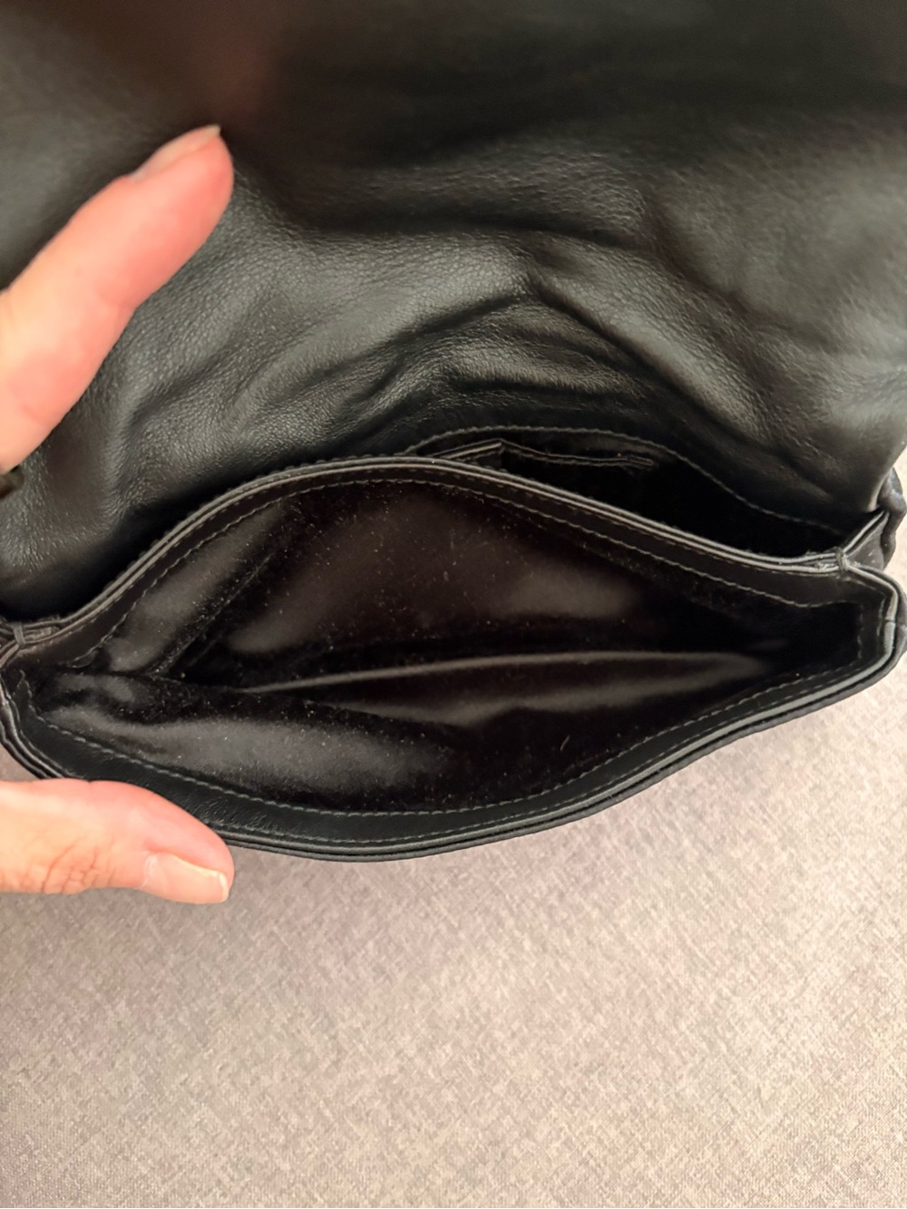 Gucci Black Silk Hysteria Clutch - Picture 7 of 9